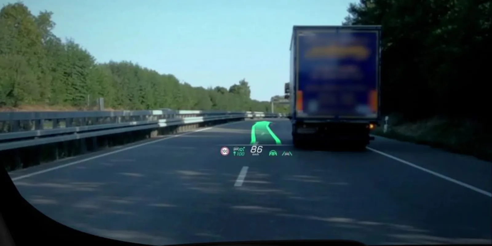 🚗 Die Windschutzscheibe der Zukunft: Wie Technologie unsere Sicht auf die Strasse verändert